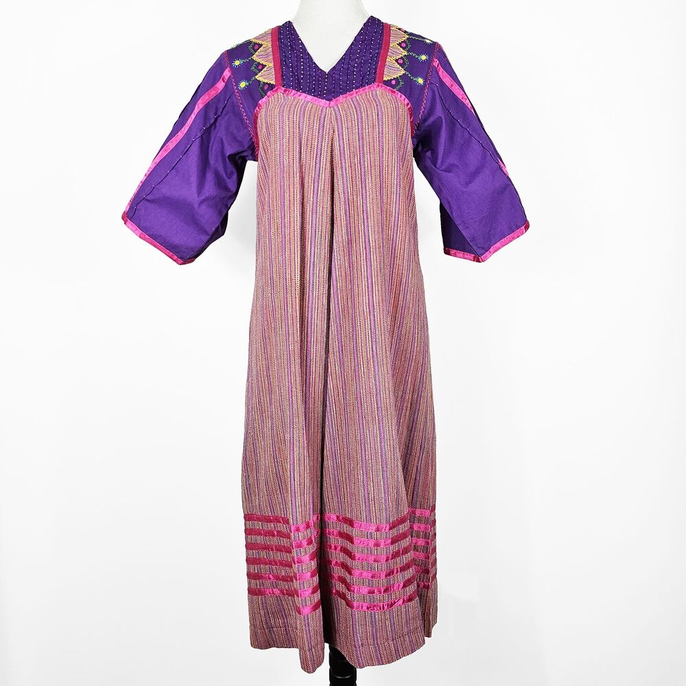 Vintage Papaya Hand Embroidered Small Purple Pink Folk Caftan Tunic Dress